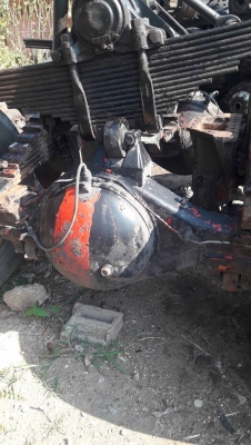 เพลาแท่น ISUZU ROCKY 240 สภาพสวย ตัดจากรถ