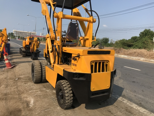 Komatsu sd10 สภาพดีเก่าญี่ปุ่น มีใบอินวอยล้อหน้าคู่ ล้อหลังใหม่ยางตัน Komatsu sd10 สภาพดีเก่าญี่ปุ่น มีใบอินวอยล้อหน้าคู่ ล้อหลังใหม่ยางตัน