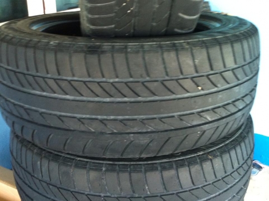 ขายยาง 205-55-16 ยางปี3210สภาพดี4เส้นไช้ได้3เส้นรั่ว1เส้น