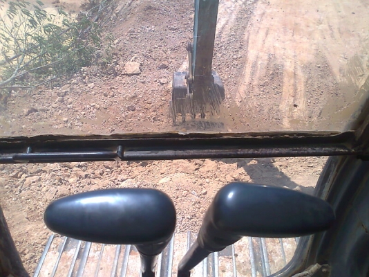 ขานด่วน..รถแบคโฮ KOBELCO SK200 M5 SUPER เลขไมล์ทำงาน 2,2xx ชั่วโมง รถสวยทั้งคัน ระบบไฟฟ้าทำงานดี ครบ มีทะเบียนครบ.