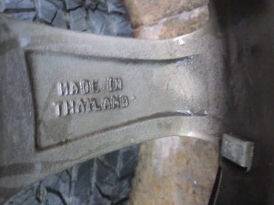 แม็กลาย TE37ขอบ 17 พร้อมยาง YOKOHAMA 265/65/17