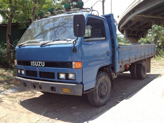 ขาย Isuzu 6ล้อ NPR 59L 115แรง พร้อมใช้ ทะเบียนพร้อม