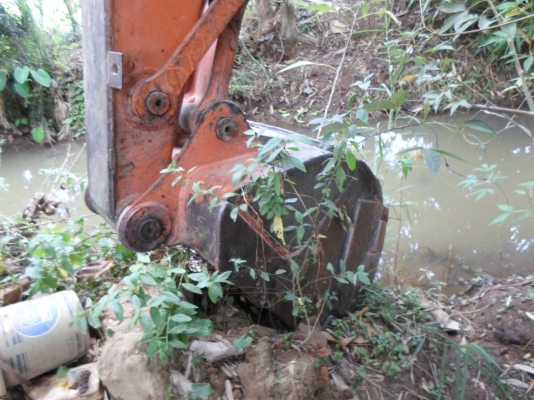 ขายรถมแม็คโคร HITACHI EX 200-3  รถสวยเก่านอก ชั่วโมงน้อย