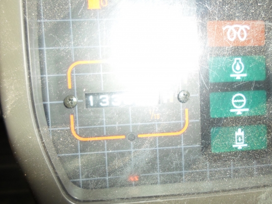 ขายรถมแม็คโคร HITACHI EX 200-3  รถสวยเก่านอก ชั่วโมงน้อย