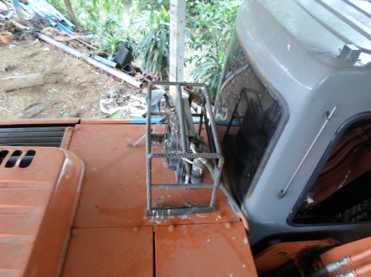 ขายรถมแม็คโคร HITACHI EX 200-3  รถสวยเก่านอก ชั่วโมงน้อย