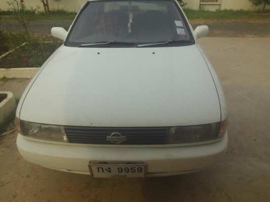 ขาย nissan sentra สีขาว เกียร์ธรรมดา  1993 ขายแล้วครับ