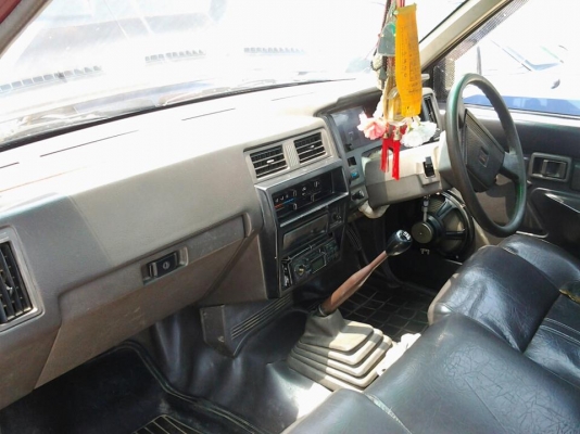 ขายปิคอัพนิสสันเครื่อง 2000 เดิมฯ