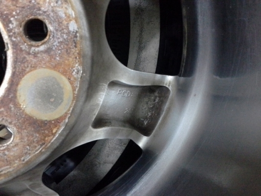 ขายล้อแม็กซ์ขอบ15-5 รู114+ยาง (ขายแล้วครับ)