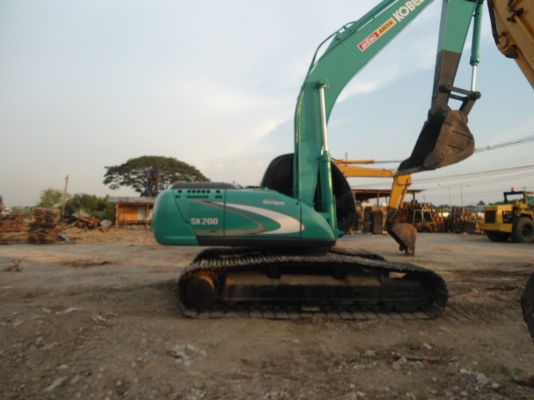 ขายรถแมคโครSK200-5 สภาพพร้อมใช้ สนใจติดต่อ บอย085-156-2314