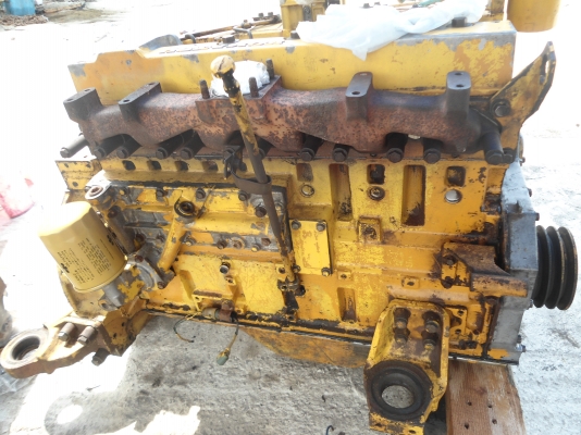 ขายเครื่องรถแมคโครPC120-3 PC100-3 สนใจติดต่อบอย085-156-2314