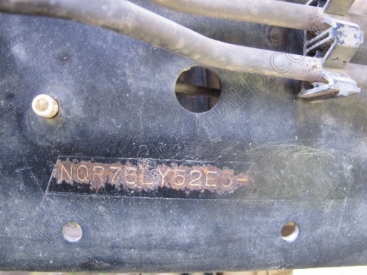 รถบรรทุก 6 ล้อดั๊มพ์ ยี่ห้อ ISUZU รุ่น NQR