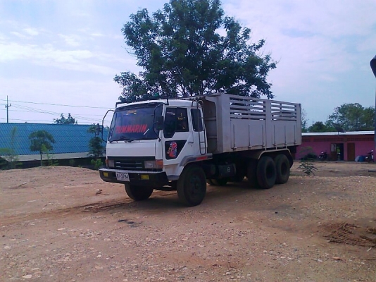 ขายด่วน..รถสิบล้อ MITSUBISHI FUSO 527 195 แรงม้า เครื่องดี คัสซีสวย เก๋งสวย ภายในครบ มีแอร์เย็นฉ่ำ รถสวย พร้อมใช้งาน มีทะเบียนครบ.