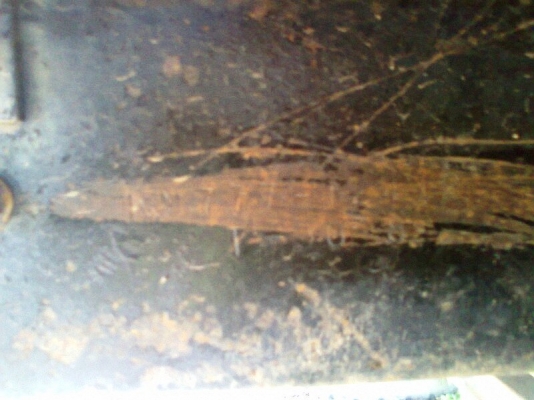 ขายด่วน..รถหกล้อ HINO KM777 รถปี 34 รถสวย มีแอร์ มีทะเบียนครบ.มีทะเบียนครบ.