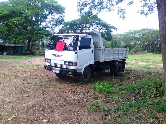 ขายด่วน..รถหกล้อ HINO KM777 รถปี 34 รถสวย มีแอร์ มีทะเบียนครบ.มีทะเบียนครบ.