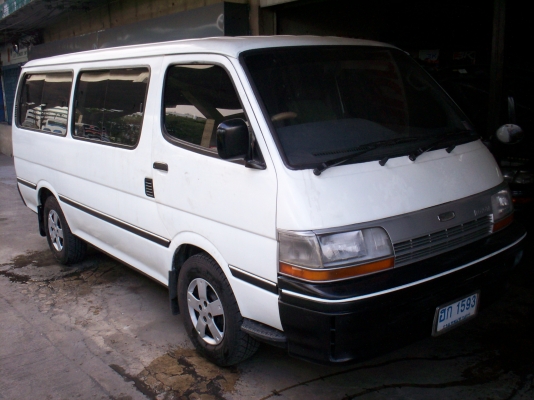 รถตู้โตโยต้าหัวจรวด สีขาว เครื่อง1JZฝาดำออโต้ แก๊สLPG พวงมาลัยเพาเวอร์ ปี91 ราคา155,000บาท