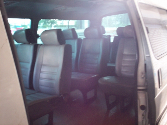 รถตู้โตโยต้าหัวจรวด สีขาว เครื่อง1JZฝาดำออโต้ แก๊สLPG พวงมาลัยเพาเวอร์ ปี91 ราคา155,000บาท