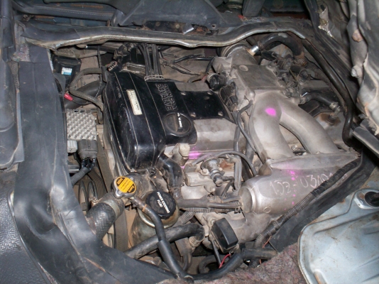 รถตู้โตโยต้าหัวจรวด สีขาว เครื่อง1JZฝาดำออโต้ แก๊สLPG พวงมาลัยเพาเวอร์ ปี91 ราคา155,000บาท