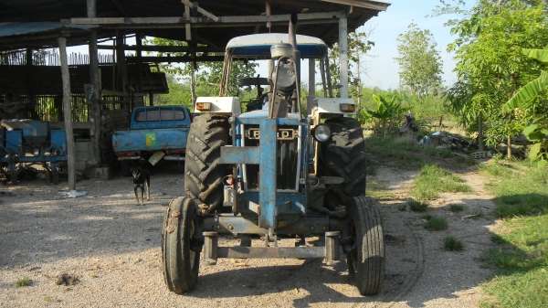 tractor FORD 6610