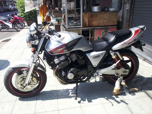 ขาย cb400 อินวอย+สพม สภาพดีสีสวยปี 97 ขาย79000 ต่อรองได้