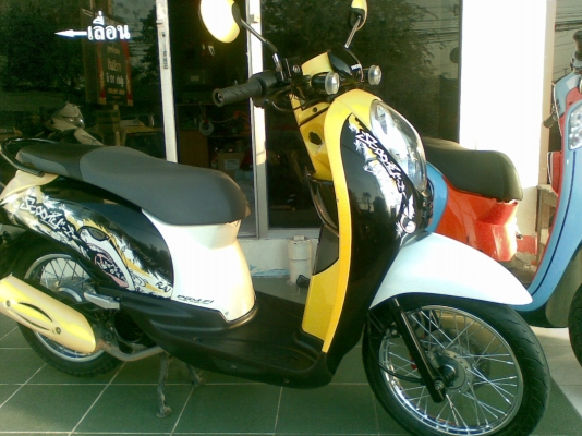 สวยนางฟ้า ขายถูก ด่วน Scoopy &ndash; i ลาย Active Boy ปี 2555
