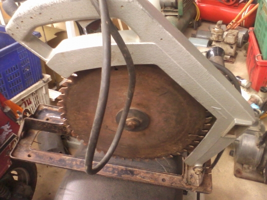 เลื่อยมากีตา