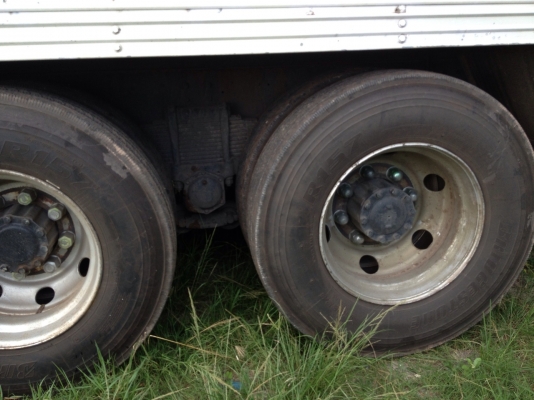 รถฮีโน่ 10 ล้อ 260 แรงม้า ตู้เย็น ปี 50  สนใจติดต่อ 081 - 6079515