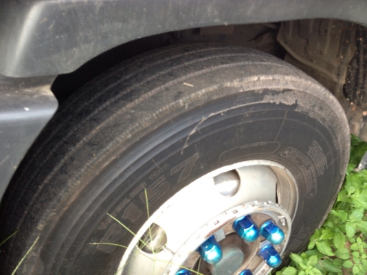 รถฮีโน่ 10 ล้อ 260 แรงม้า ตู้เย็น ปี 50  สนใจติดต่อ 081 - 6079515