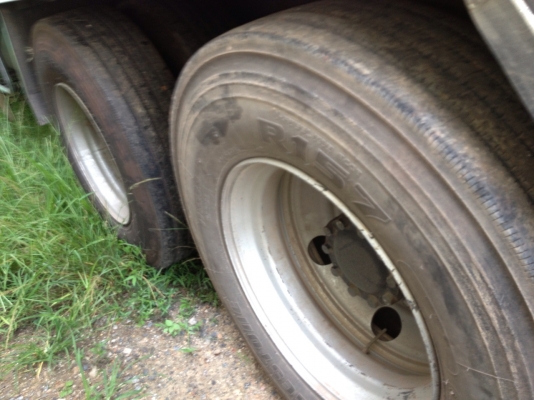 รถฮีโน่ 10 ล้อ 260 แรงม้า ตู้เย็น ปี 50  สนใจติดต่อ 081 - 6079515