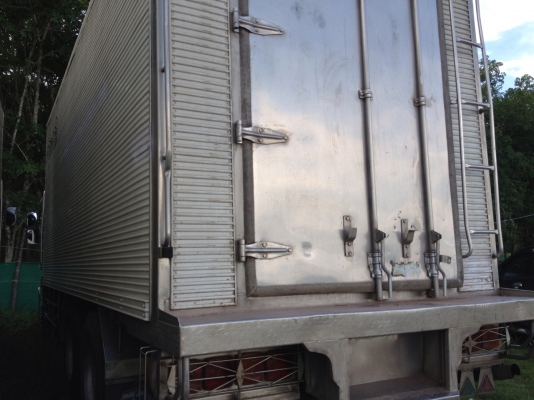 รถฮีโน่ 10 ล้อ 260 แรงม้า ตู้เย็น ปี 50  สนใจติดต่อ 081 - 6079515