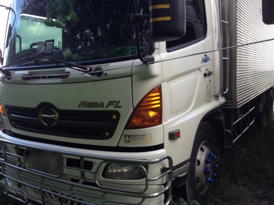 รถฮีโน่ 10 ล้อ 260 แรงม้า ตู้เย็น ปี 50  สนใจติดต่อ 081 - 6079515