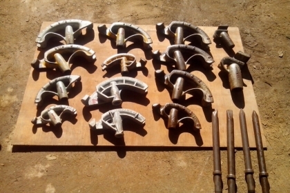 หัวดัดเหล็กของUSAเป็นหัวดัดเหล็กครับของ USA ครับ  หาเหล็กสอดทำด้ามจับก็ใช้งานได้แล้วครับ