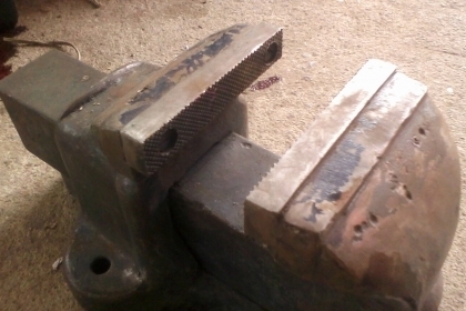 ปากกาจับชิ้นงาน 5 นิ้วของนอกสภาพเดิมๆปากสวยครับไม่คอนครับพร้อมใช้งาน  ของนอกครับไม่ใช่จีนแน่นอนเหล็กดีครับสวยๆครับคุ้มครับราคานี้