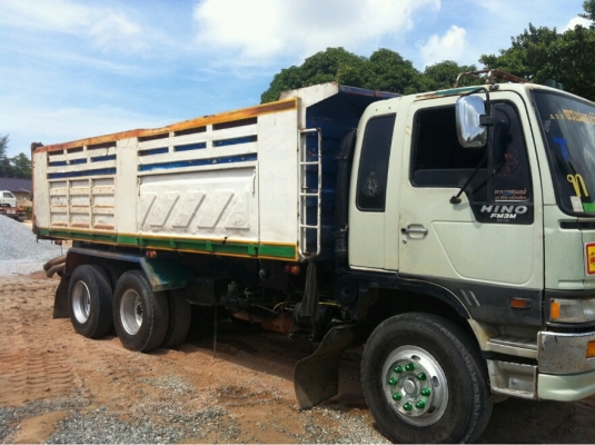 ขายกระบะพร้อมกระบอกตัวปั่นดั๊มของ 3 มิตร