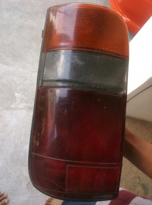 ไฟท้ายรถTOYOTA รถตู้ หัวจรวด