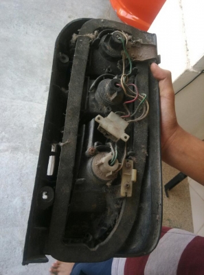 ไฟท้ายรถTOYOTA รถตู้ หัวจรวด