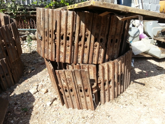 ขายโซ่+แผ่น kobelco 120 m3