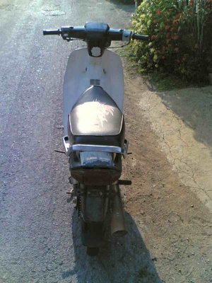 ขาย Honda ดรีมโฉมคุรุสภาเล่มทะเบียนพร้อมชุดโอนเครื่องพอใช้อะไหร่ตามรูปทะเบียนขาดปี 48 ขาย 8900 บาท