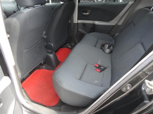 ขาย 2007 TOYOTA YARIS1.5 E AT สีดำ รถสวย เช็คศูนย์ดลอด