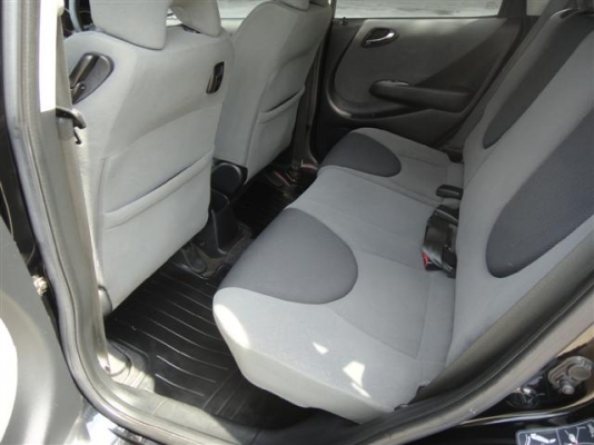 ขาย 2005 Honda Jazz 1.5E AT สีดำ Bookserviceครบ สภาพเยี่ยม พร้อมใช้งาน