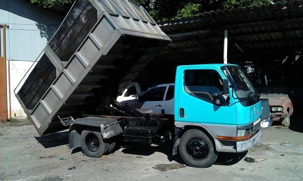 ขายรถ6ล้อดั๊มเครื่อง110แรง สวยๆพร้อมใช้งาน