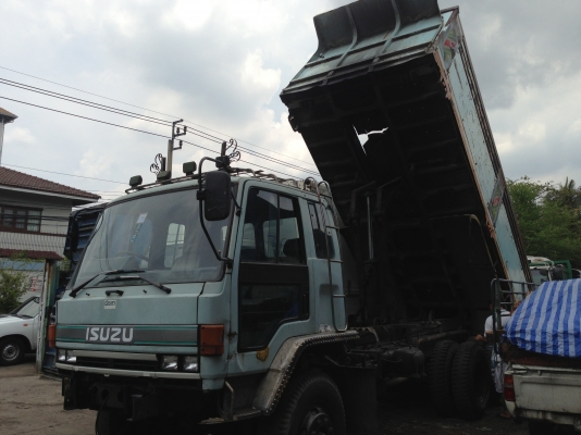 ขาย 10 ล้อ อีซูซุดั้ม 1 เพลา เครื่อง 240 แรง เบครทิฟฟี่ ขาย 10 ล้อ อีซูซุดั้ม 1 เพลา เครื่อง 240 แรง เบครทิฟฟี่