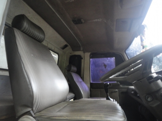 10 ล้อดั้ม 2 เพลา NISSAN UD CWM430M 230 แรงม้า พร้อมใช้