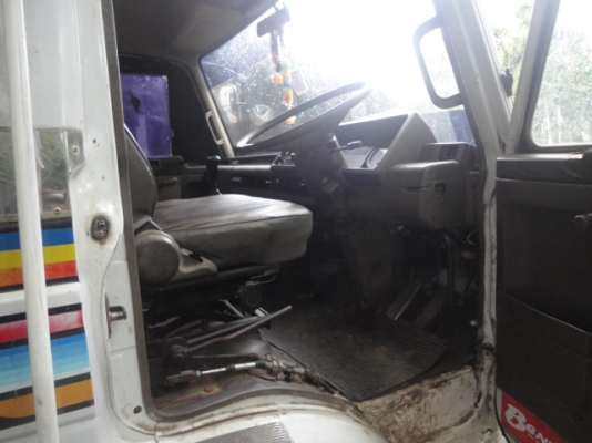 10 ล้อดั้ม 2 เพลา NISSAN UD CWM430M 230 แรงม้า พร้อมใช้