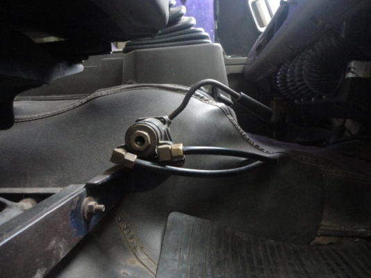 10 ล้อดั้ม 2 เพลา NISSAN UD CWM430M 230 แรงม้า พร้อมใช้