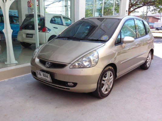 ขายรถเก๋งHONDA JAZZ ปี04