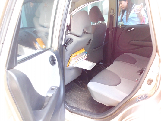 ขายรถเก๋งHONDA JAZZ ปี04