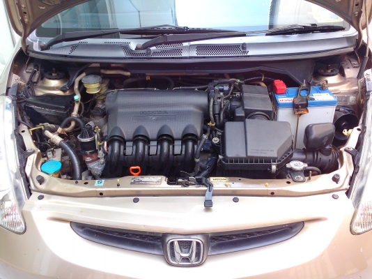 ขายรถเก๋งHONDA JAZZ ปี04
