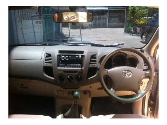 TOYOTA VIGO 2.5 E MT ปี2005 รถบ้านสภาพดี
