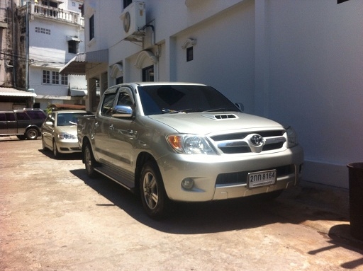 TOYOTA VIGO 2.5 E MT ปี2005 รถบ้านสภาพดี