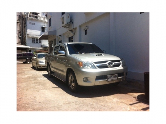 TOYOTA VIGO 2.5 E MT ปี2005 รถบ้านสภาพดี